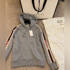 Brand new with tag! Comes with Gucci hanger & dust cover